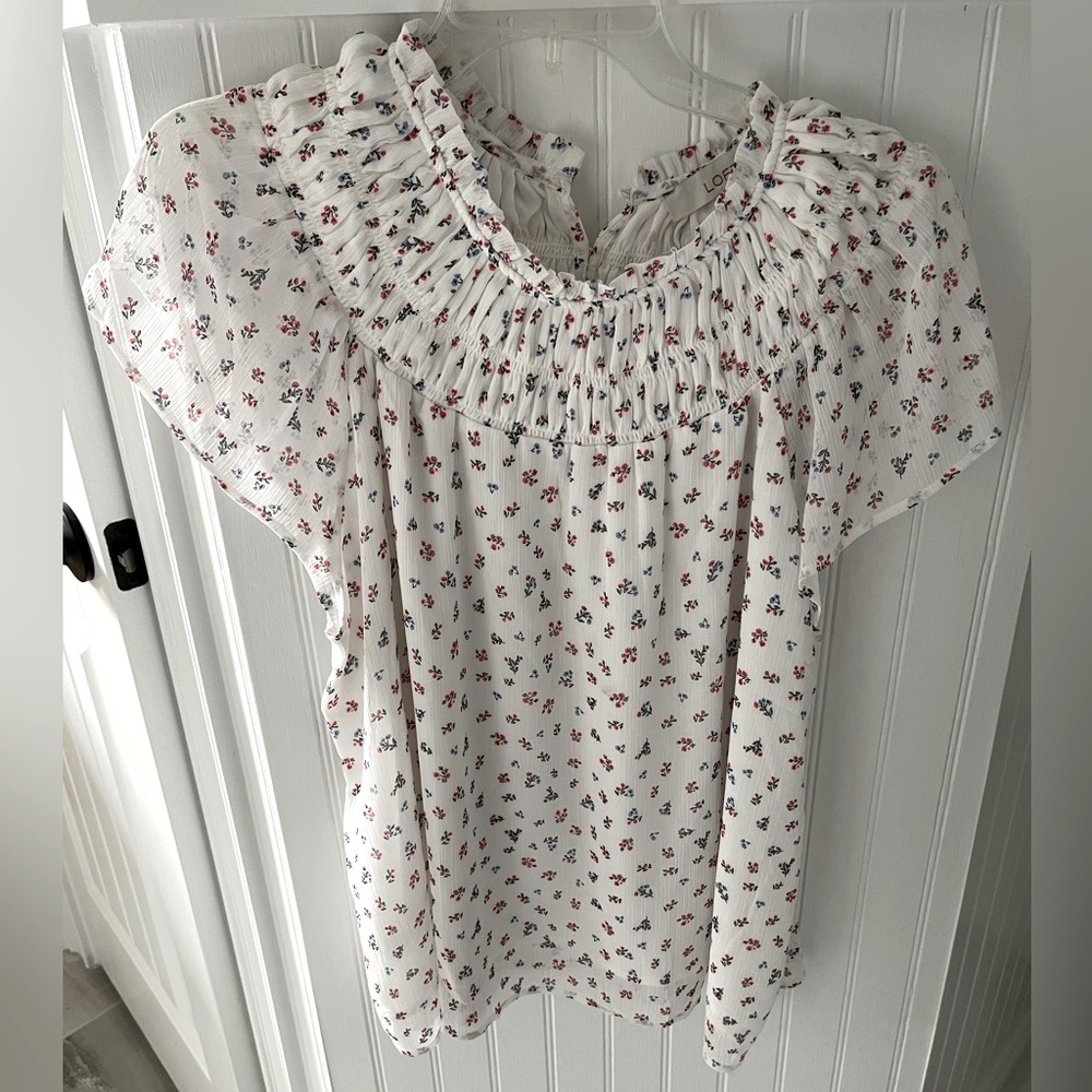 Blouse -white floral cap sleeve ruched neckline sheer